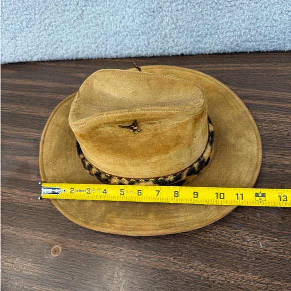 Boot Hill Western Cowboy Hat w Hand Made Feather Band Tan Stetson VINTAGE Pins - Picture 9 of 14